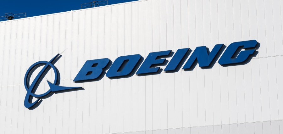 You are currently viewing Qatar Airways Secures Record Boeing Deal During Trump Visit