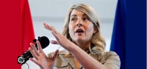 Read more about the article Ottawa Backs CRTC’s Wholesale Internet Ruling Amid Telecom Pushback