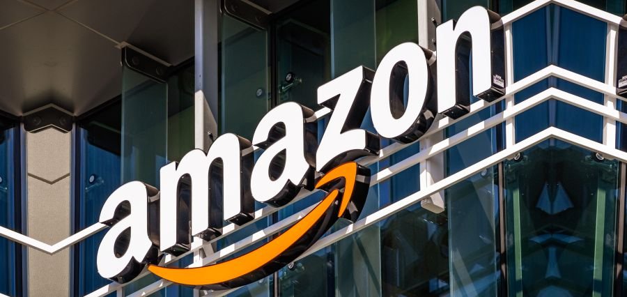 You are currently viewing Amazon’s Zoox Teams Up with Uber to Expand Robotaxi Rides Across Major U.S. Cities